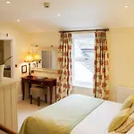 Hotel The 4*