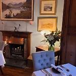 Hotel The 4*