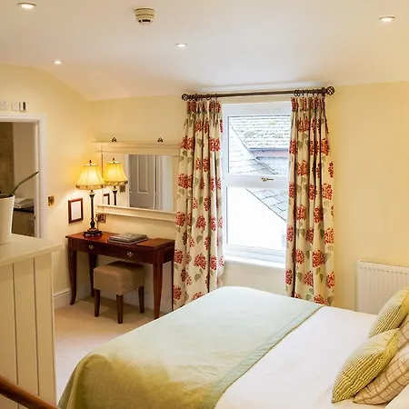 Hotel The 4*